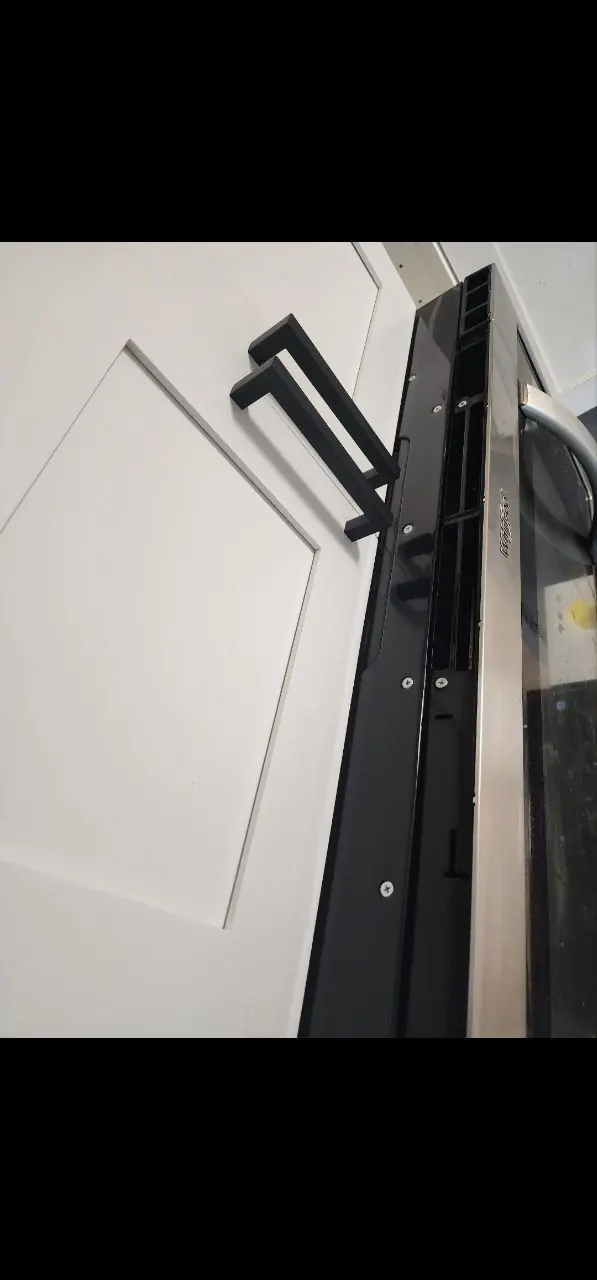 After: range hood and cabinet fronts degreasing